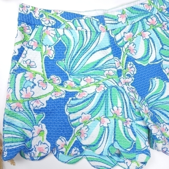 Lilly Pulitzer Blue Shell Butter Cup Scalloped Shorts Size 2 - Picture 8 of 13